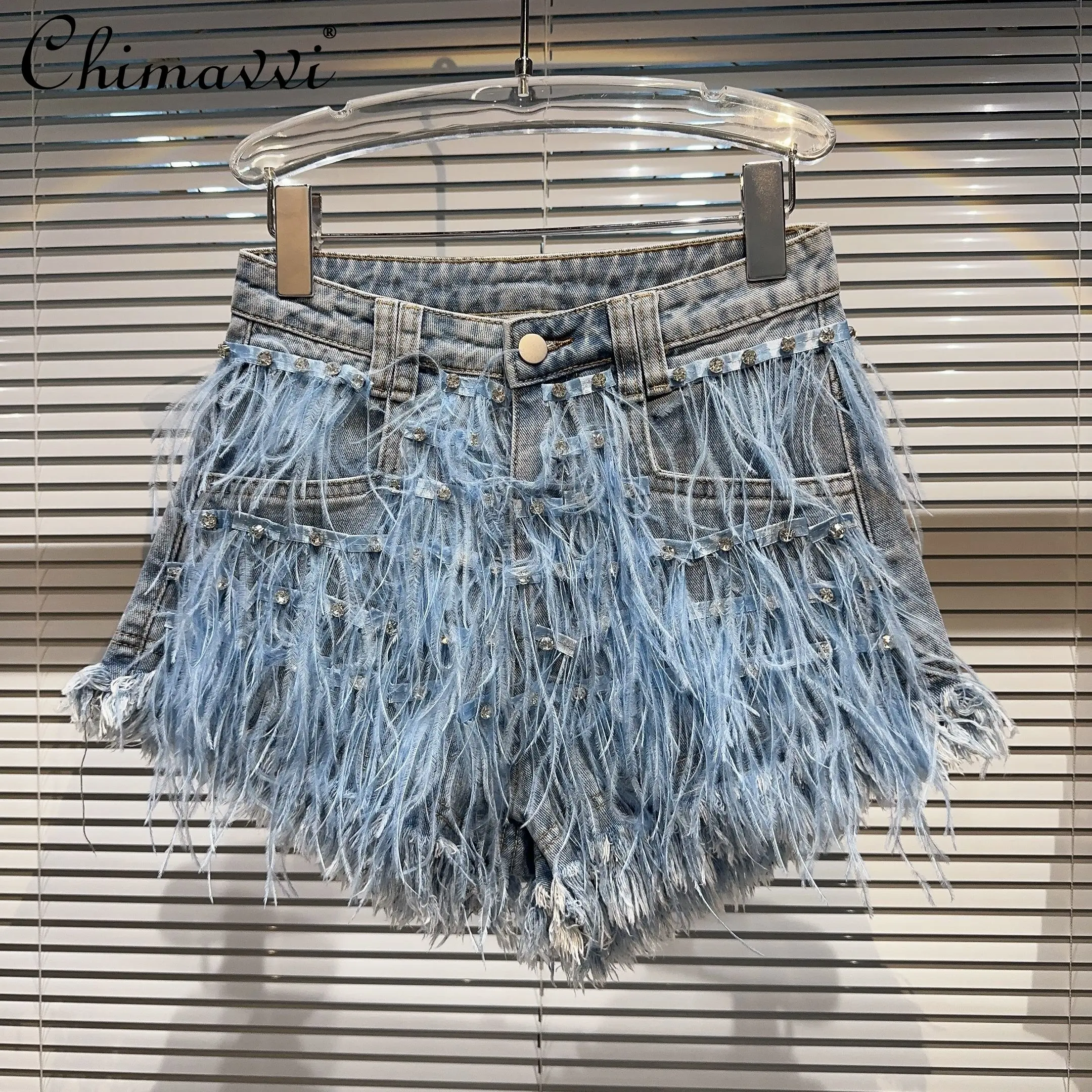 Fashionable Street Style Feather Rhinestone Beaded Washed Three-Point Denim Shorts Women 2023 Summer New Hot Pants for Hot Girls