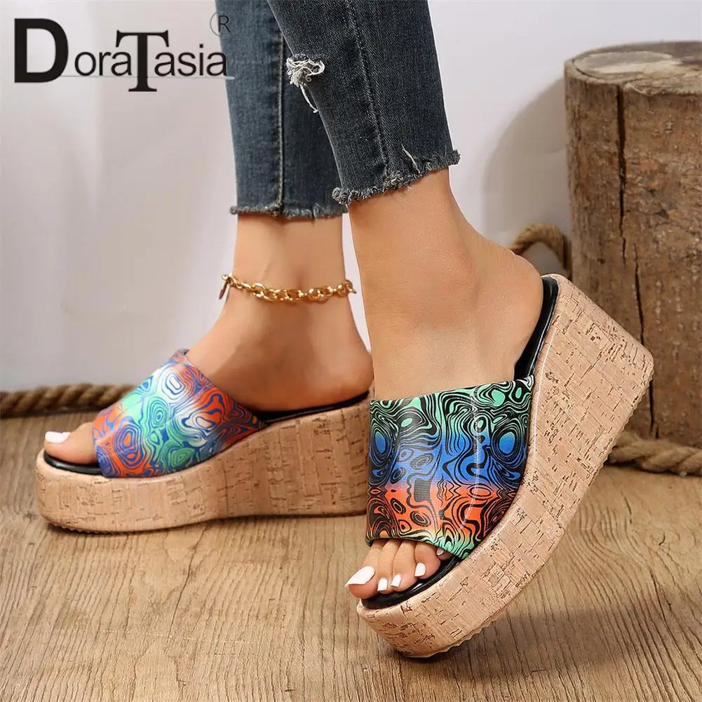 Brand Design Female Platform Slides Fashion Flower Prints Wedges High Heels women's Slippers Casual Party Beach Woman Shoes