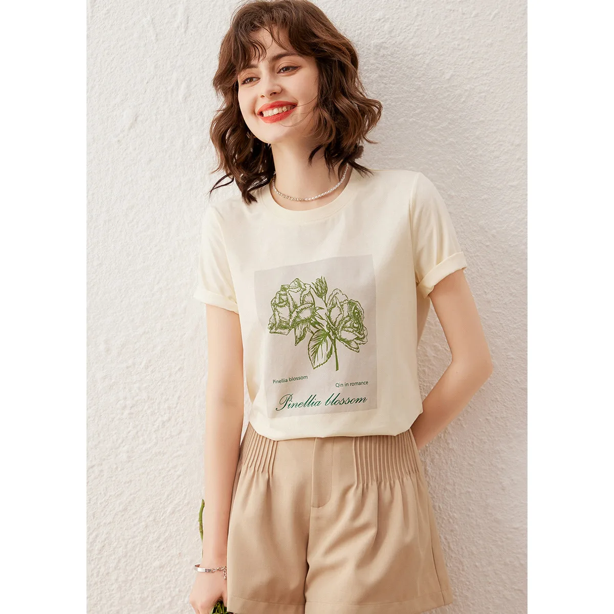 Женская футболка с круглым вырезом и коротким рукавом свободного покроя