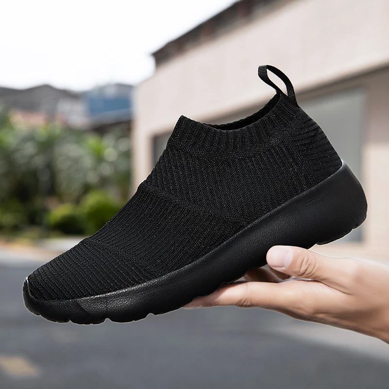 Summer Men Women Shoes Slip on Sock Casual Sneakers Breathable Running Shoes for Couple Men Loafers Sneakers Zapatillas Mujer