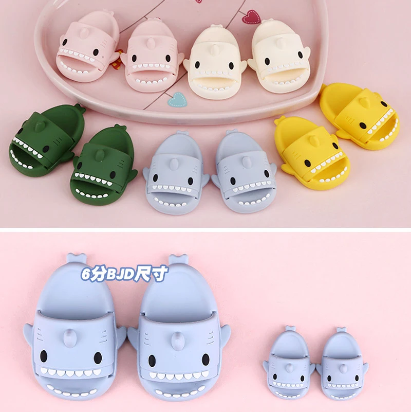 

Cute Multiple Colour Shark Slippers Doll Shoes Plastic Doll Shoes Suit For Ob11,YMY, P9,OB22, Blyth, BJD12, 1/6BJD, YOSD Dolls