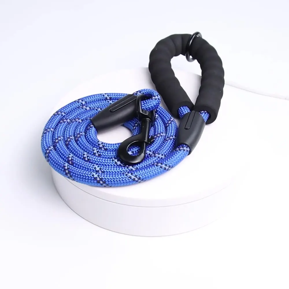

Dog Nylon Leash Upgrade Reflective Round Rope Pet Leash Explosion-proof Flushing Dog Traction Accessories Pet Supplies 2022 New