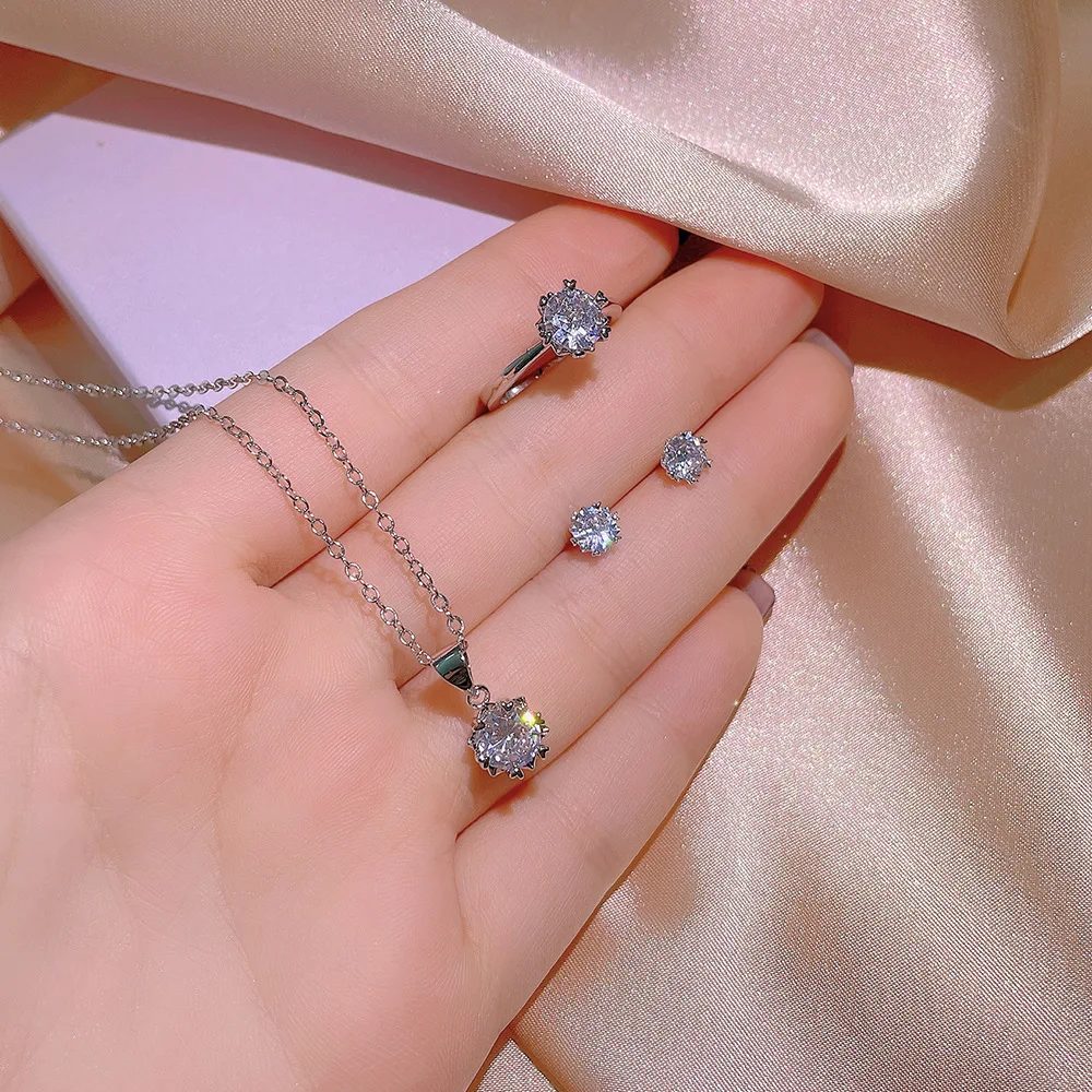 

Простой набор из колье и серёг в форме цветка, серебро 925 пробы