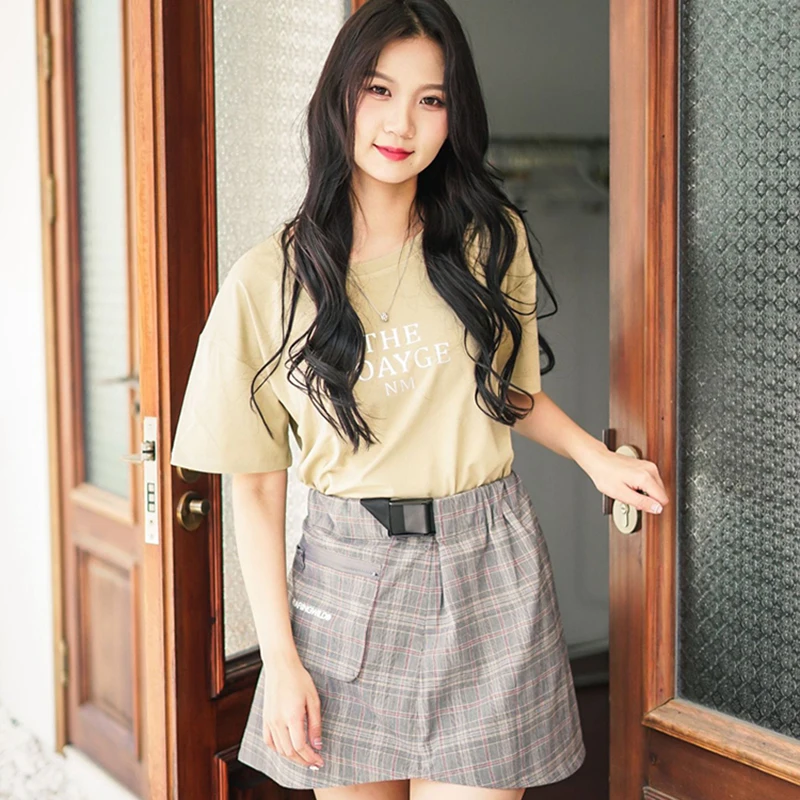 

Женская футболка с коротким рукавом, круглым вырезом и надписью