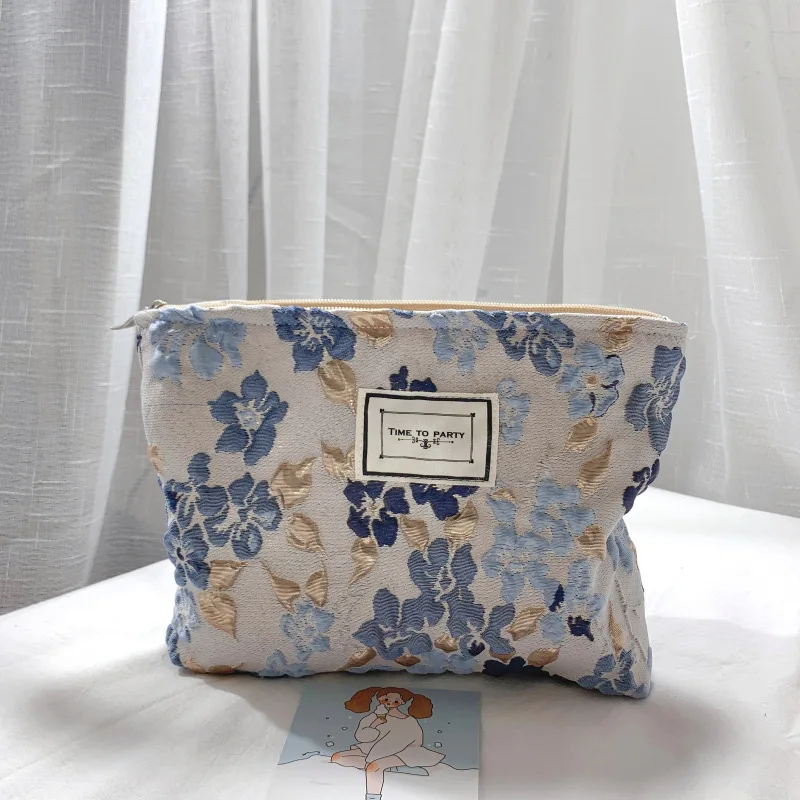 

Cosmetic Bag Fabric Tote , Bubble Cloth Three-dimensional Jacquard Storage Flower Toiletry