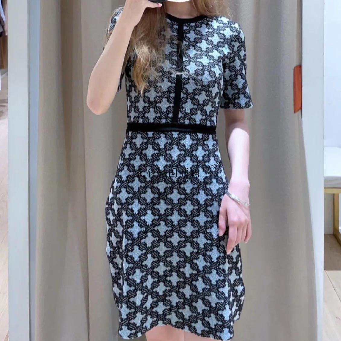 

Women's Jacquard Color Patchwork O-Neck Short Sleeve Slim Vintage Knitted Mini Dress