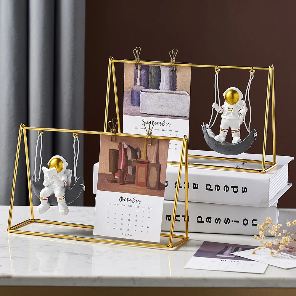

Креативный декор для комнаты, аксессуары для дома, модель астронавта с украшением из смолы, качели, календарь, фигурки, декоративные подарки для офисного стола