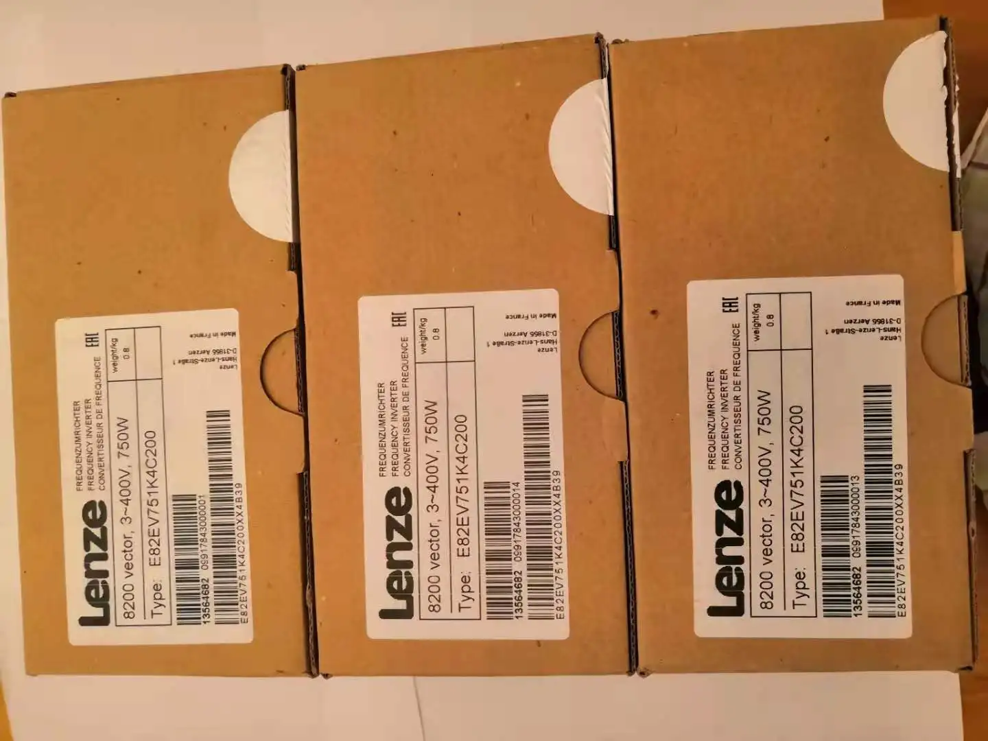 100% новая и оригинальная 8200 серия vector 3-400 в 750 Вт lenze E82ev751k4c200