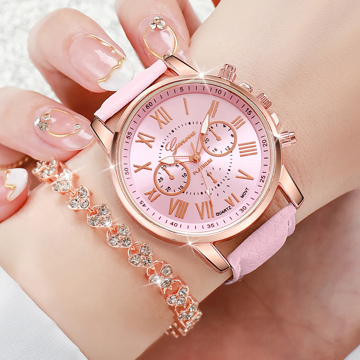 4 шт. женские кварцевые часы с кожаным ремешком