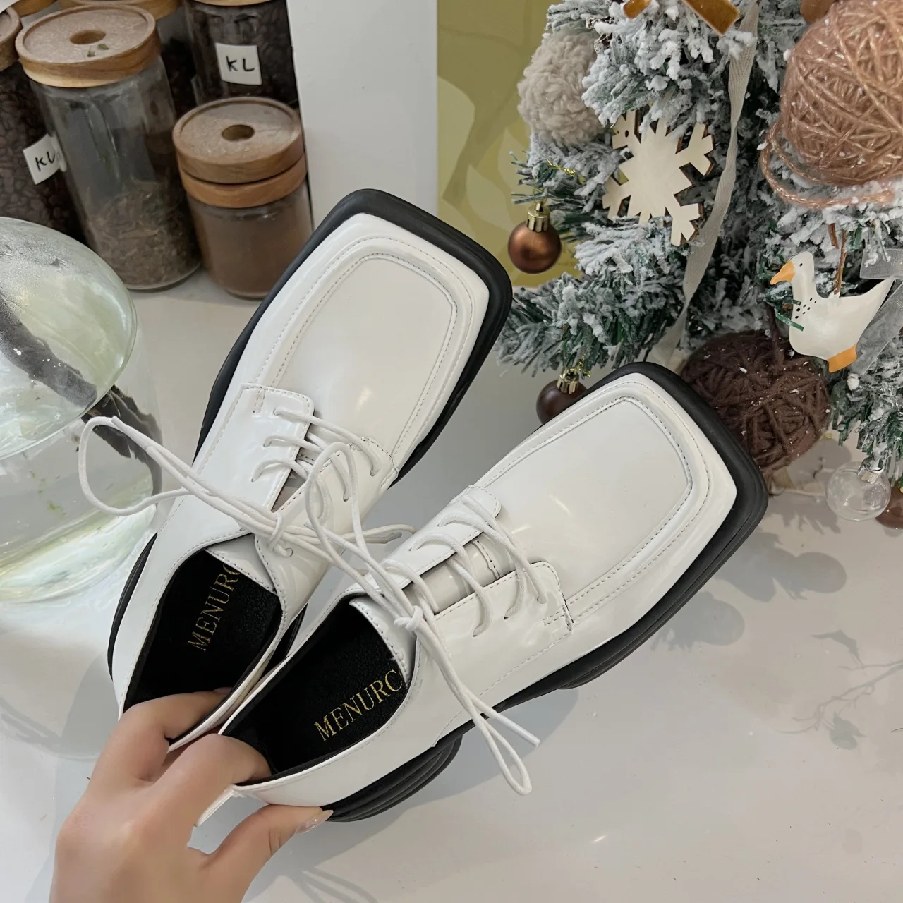 

Туфли женские демисезонные на платформе с квадратным носком, в британском стиле