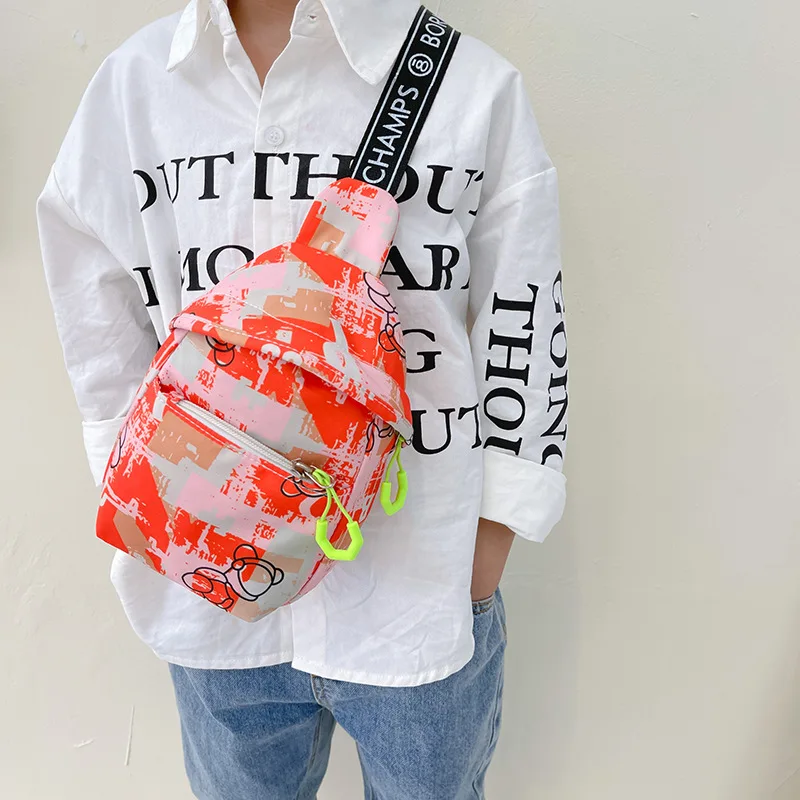

Сумка на плечо для мальчиков и девочек, Модный мессенджер с принтом граффити и краской, Портативный Миниатюрный саквояж на грудь для отдыха ...