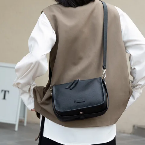 Женская сумка через плечо из натуральной кожи