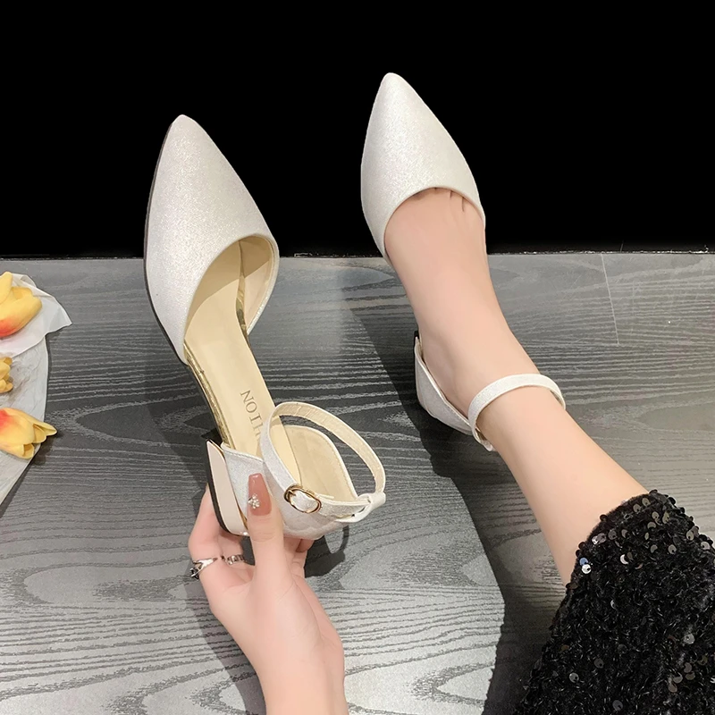 

Босоножки Baotou женские на высоком квадратном каблуке, модные Универсальные однотонные пикантные туфли с пряжкой, лето 2023