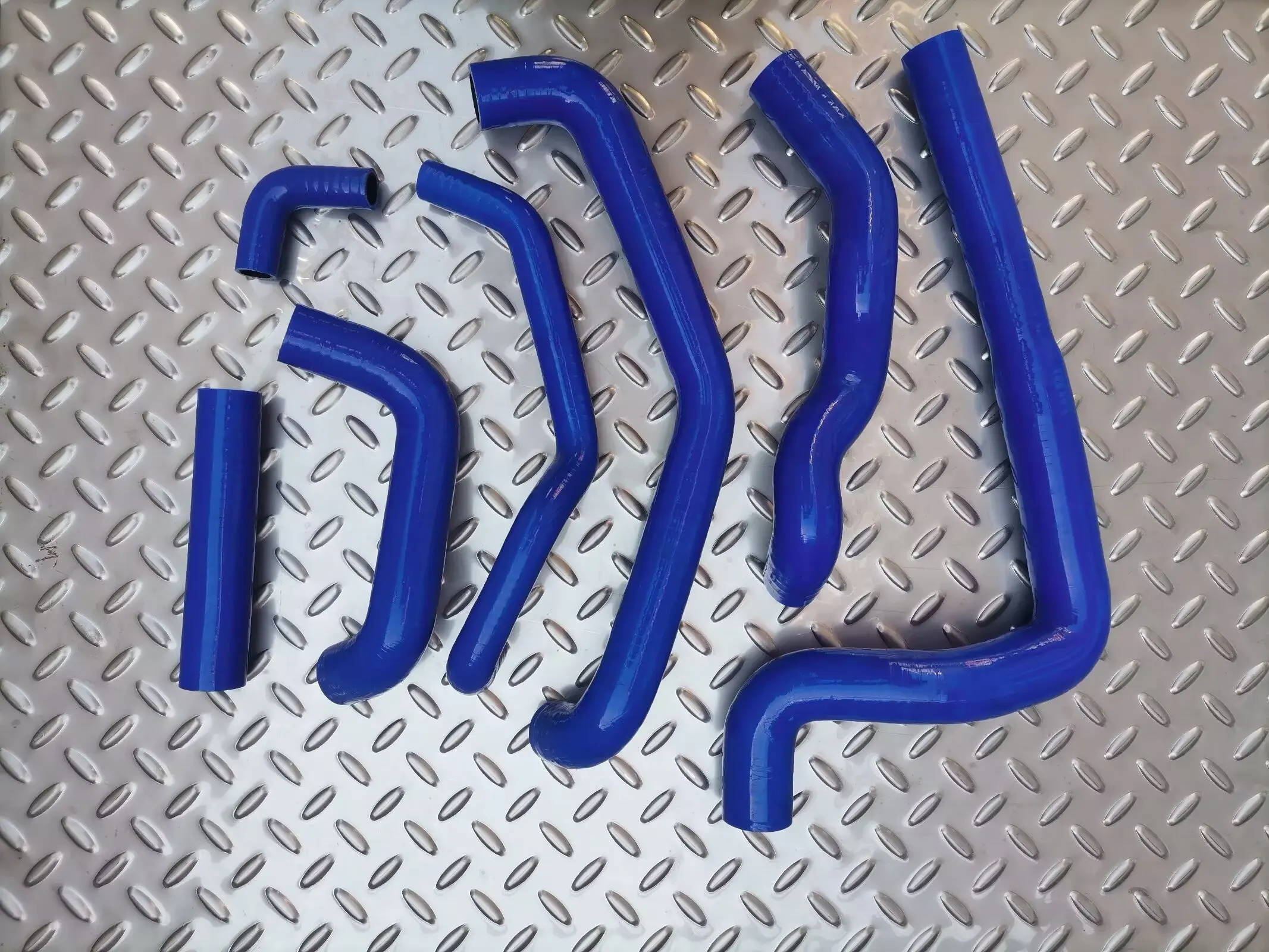 Шланг радиатора охлаждающей жидкости для дизельных транспортных средств VW Eurovan