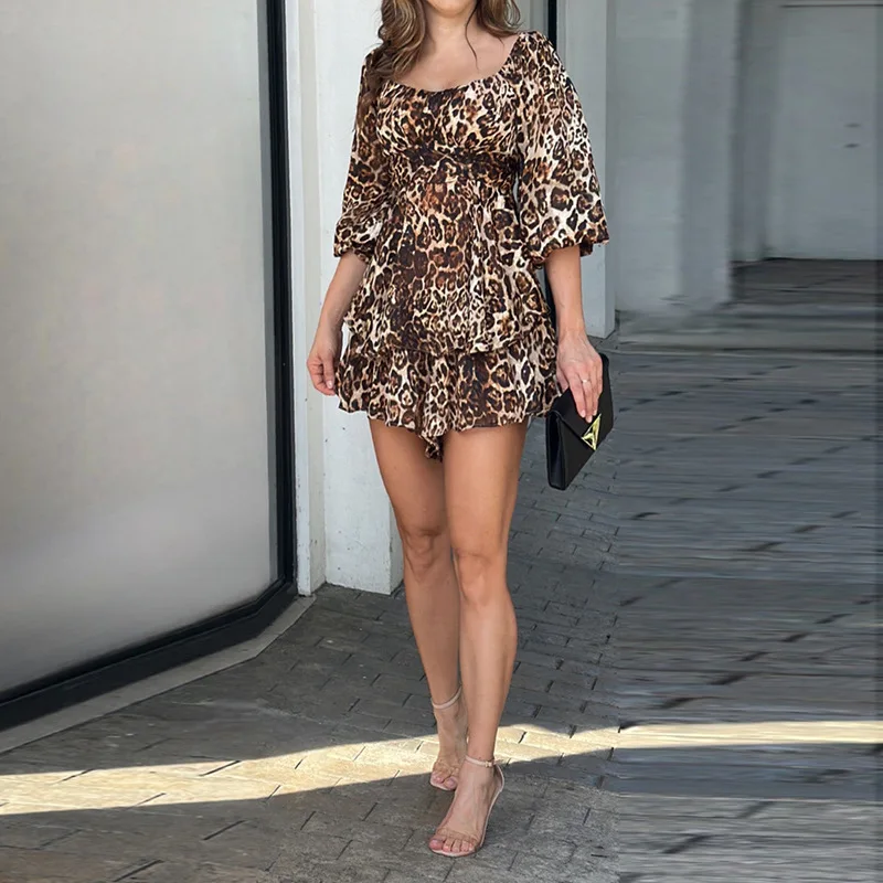 

Wepbel Fashion Casual Sexy Jumpsuits Women Half Sleeve Leopard Print Rompers Short Pants Jumpsuits Square Collar Short Jumpsuit