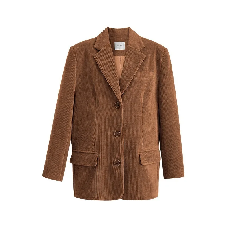 Рисунок 5 - Женский вельветовый пиджак в стиле ретро