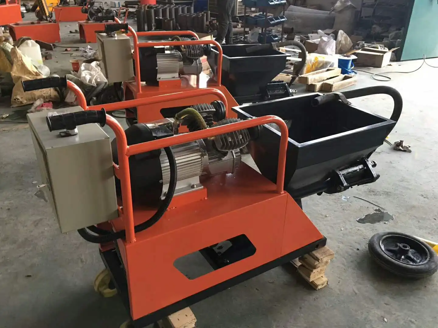 Машина для распыления растворов Новая высококачественная машина из гипса и