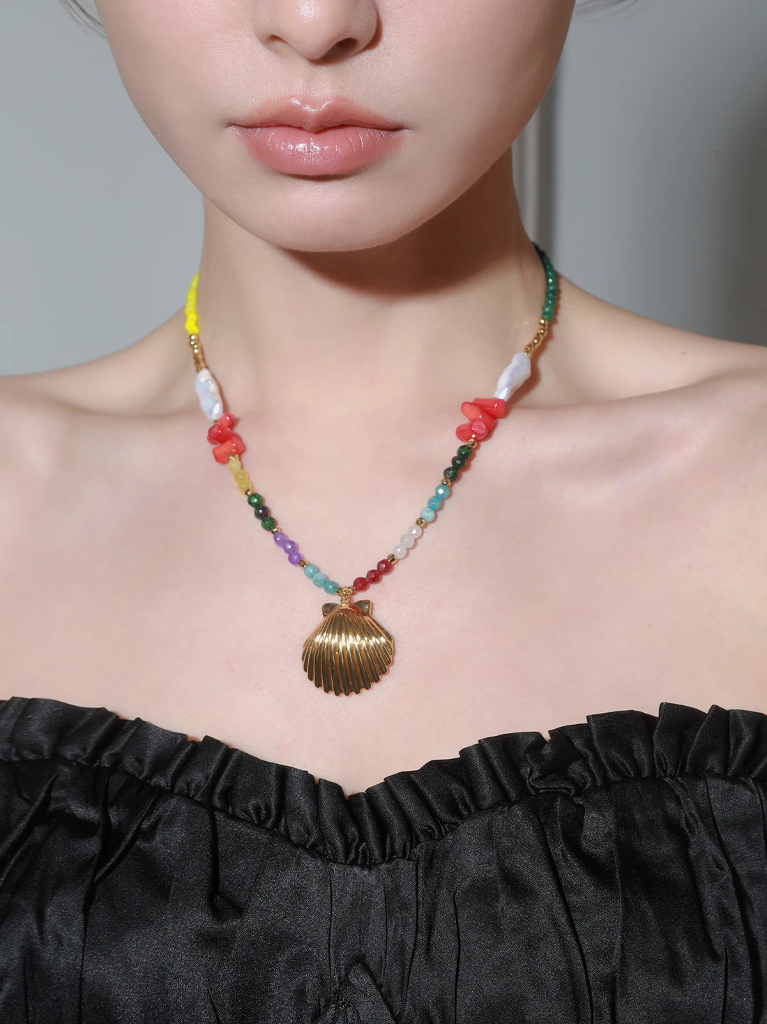 

Ожерелье LONDANY в праздничном стиле, подходящее по цвету ожерелье из необработанного пресноводного жемчуга, текстурная подвеска в виде ракушки, цепочка на ключицу