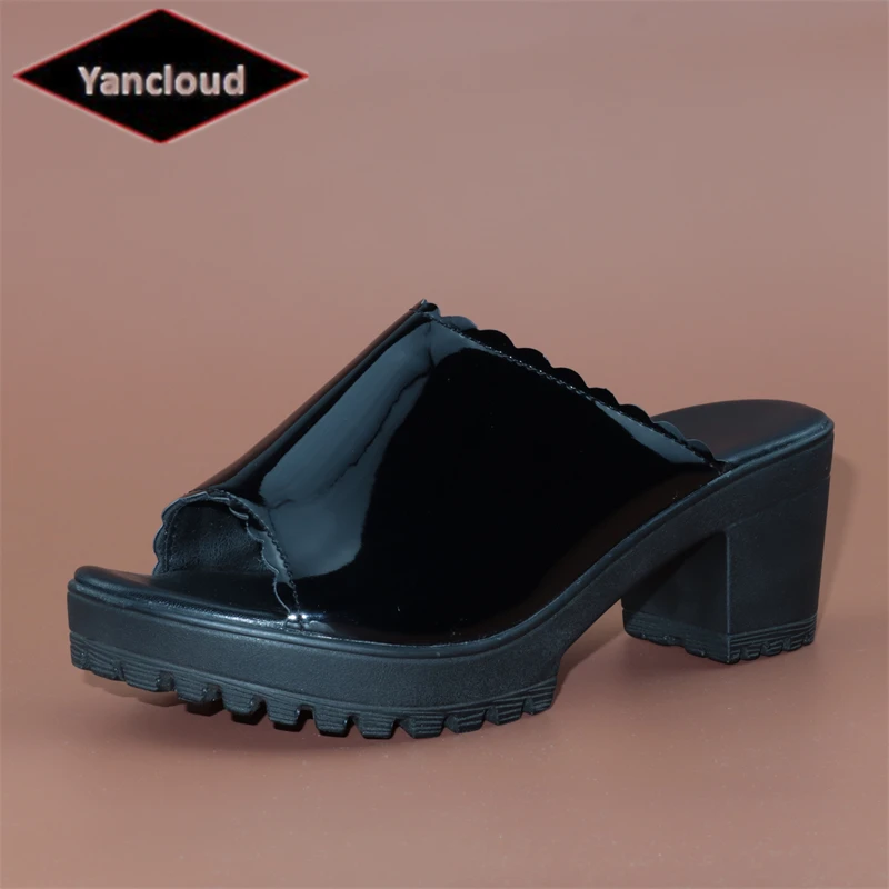 

Туфли женские из лакированной кожи, на платформе и квадратном каблуке, размеры 32-43