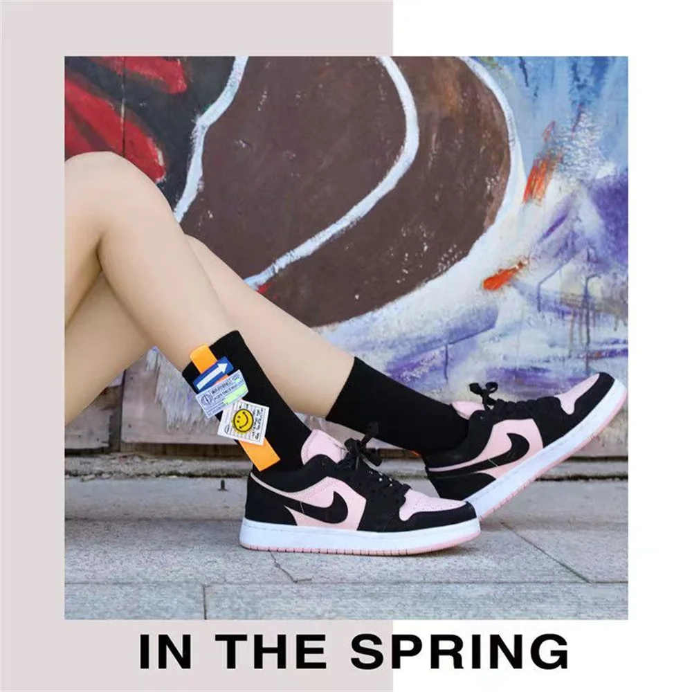 Cartoon smiling face fashionable fluorescent color medium tube socks Street hip hop basketball skateboard socks four seasons