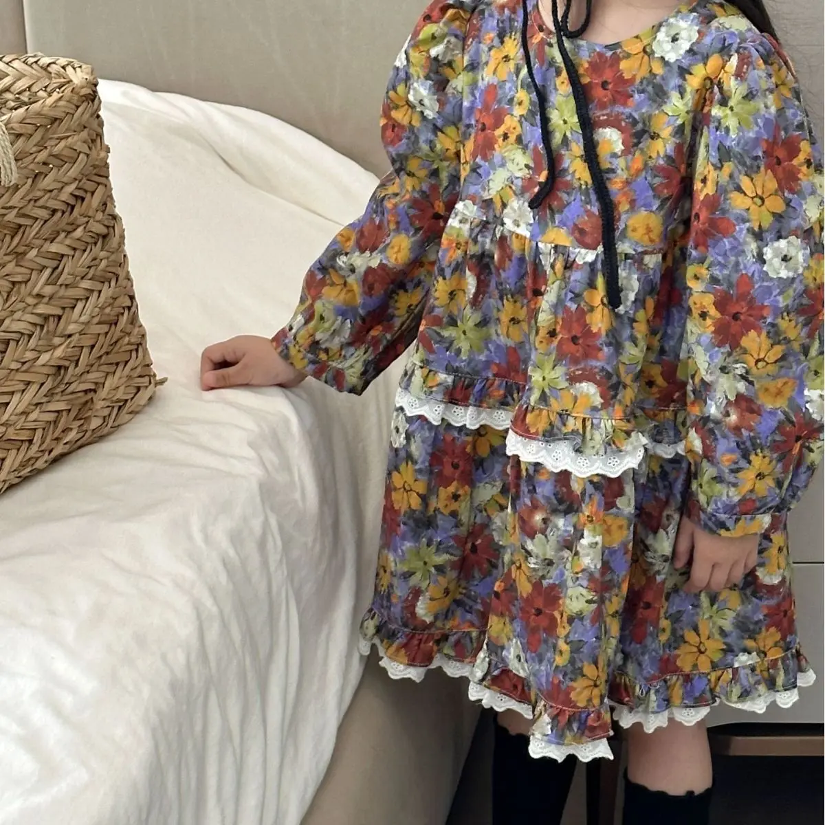 Осеннее платье с цветочным принтом для девушек кружевом и широким подолом