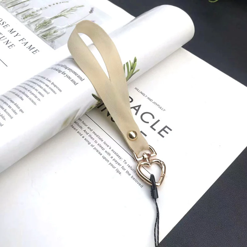 Новый модный ремешок для телефона в форме сердца женщин на запястье защиты от