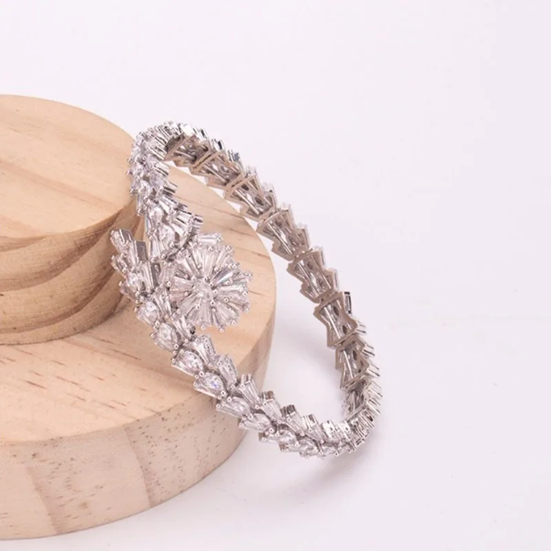 New Ladies Luxury Jewelry Bv Full Diamond High Quality Luxury Serpentine Zircon Bracelet Birthday Gift