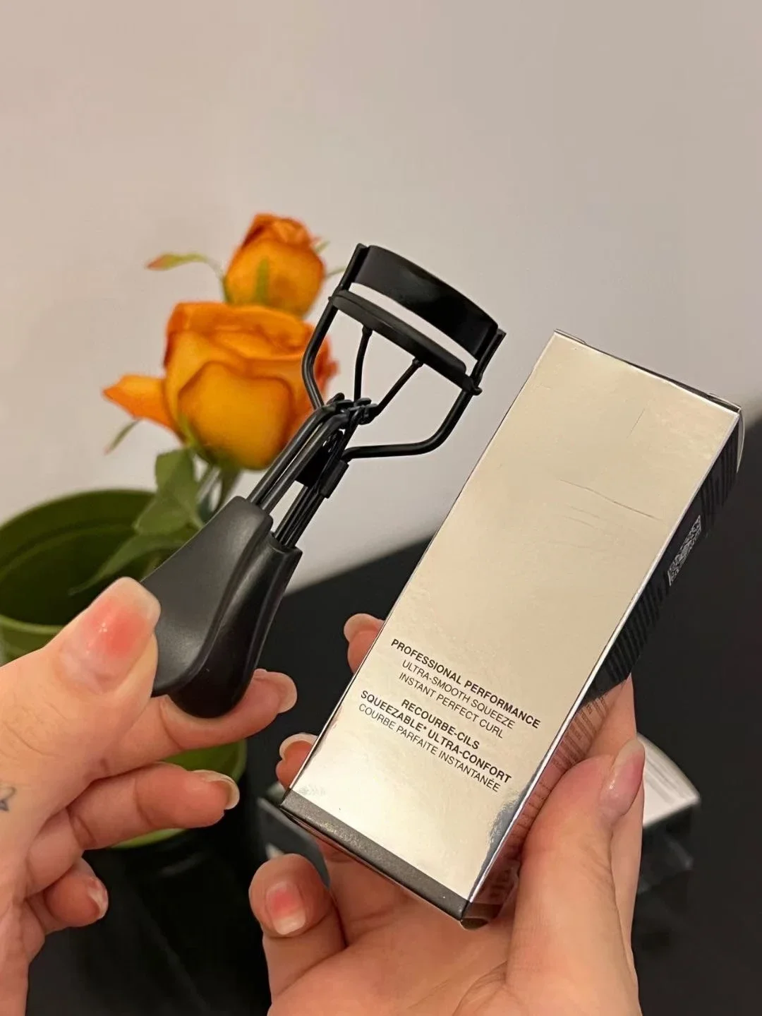 

Brand makeup tools Eyelash curler wide-angle Partial curling lash curler rubber lashes pad beginners fake false eyelashes aid