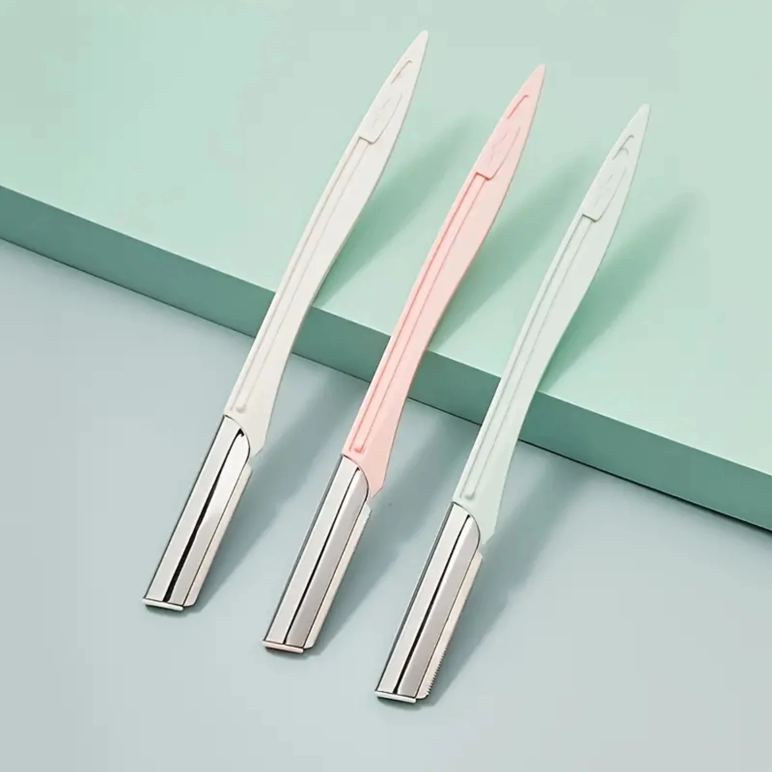 Peach Fuzz Remover for Women - Safe Hair Removal Tool Delicate Facial Areas. Achieve Smooth Skin.
