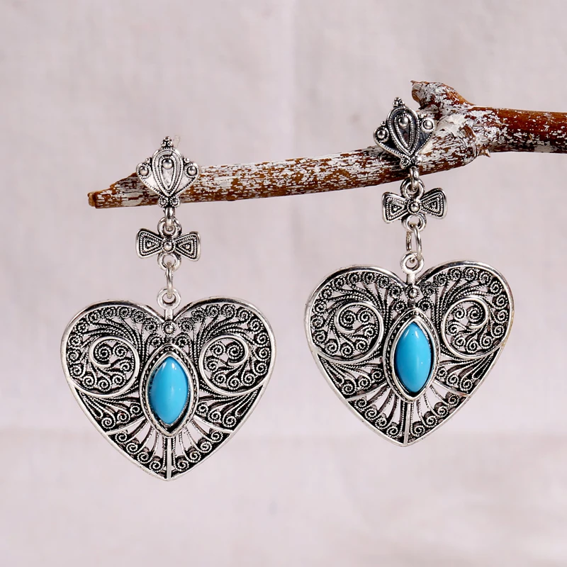 

2023 Simple Silver Color Heart Dangle Earrings For Women Engagement Wedding Jewelry Statement Drop Earring Pendientes Bijoux