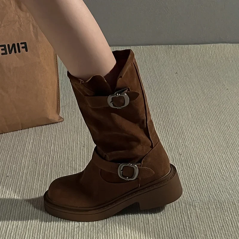 Женские ботинки на платформе замшевые зимние туфли до середины икры среднем