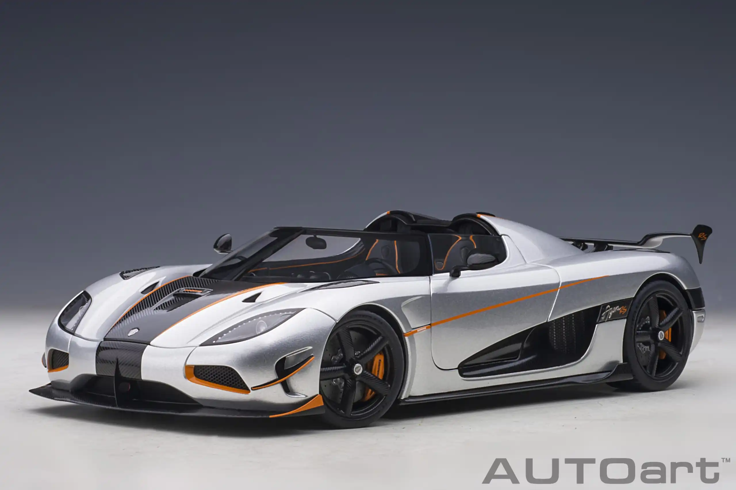Коллекционная модель автомобиля AUTOart 1/18 Koenigsegg Agera RS (Moon Silver/Chilli Red/Cone Orange/Moon Silve/Carbon)
