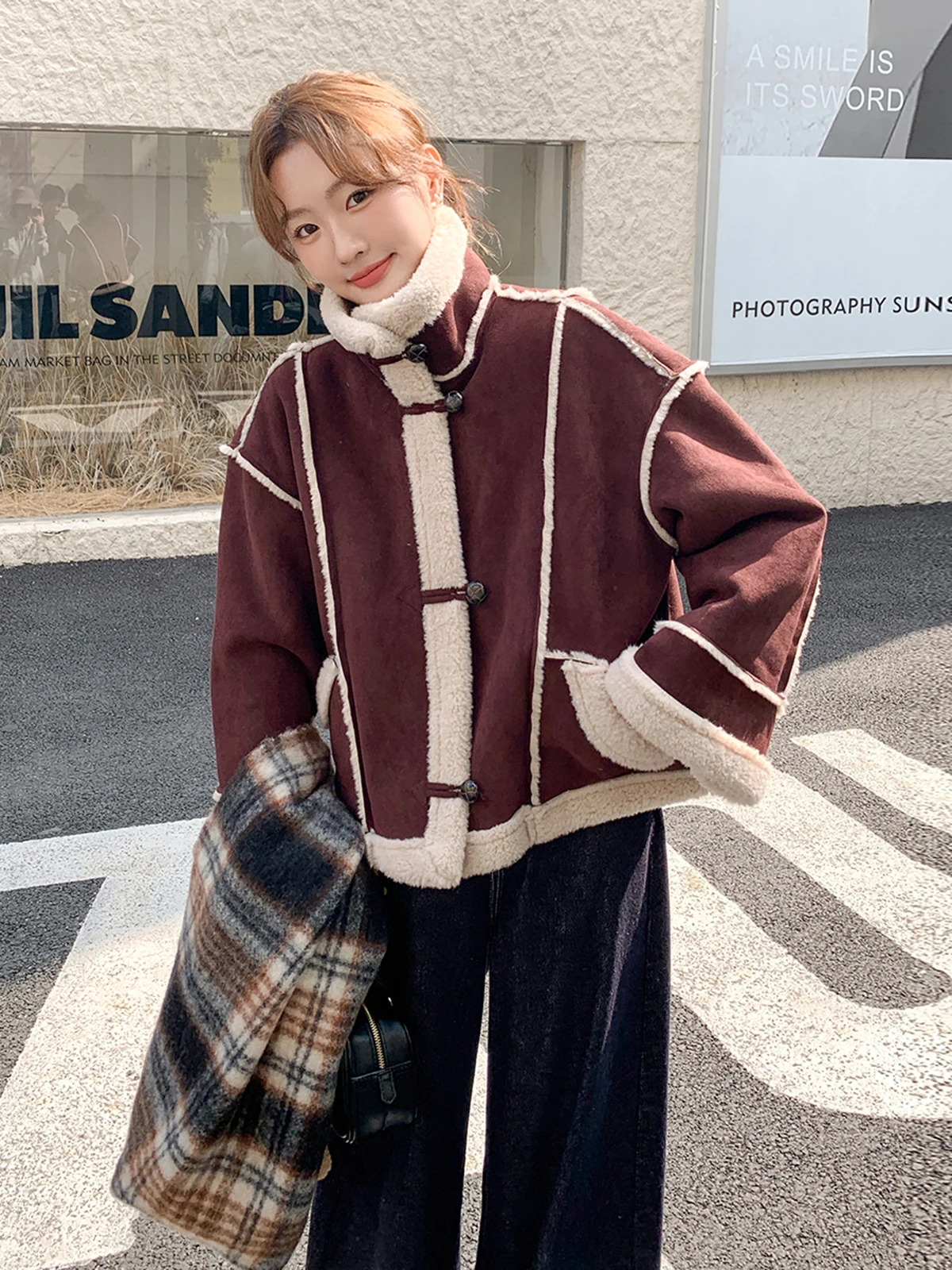 Ankela Red Lamb Wool Утепленная верхняя одежда на флисовой подкладке Женская зимняя новая