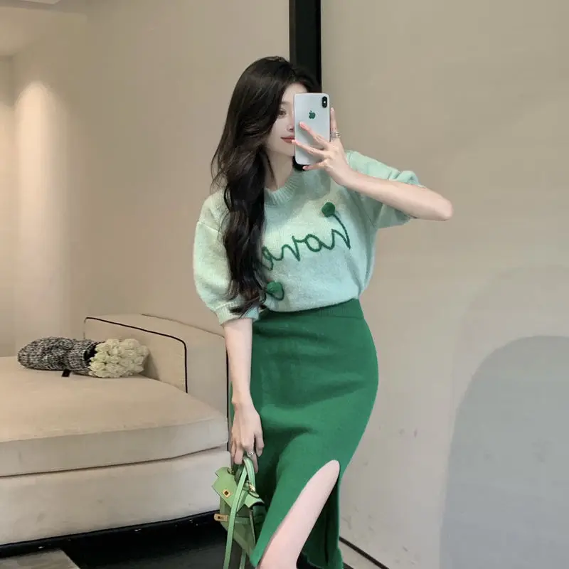 

Women 2022 Summer Early Spring Fashion Suits Female O-neck Printed Pullovers + Slim Skirts Ladies Knitted Two-Piece Sets Y149
