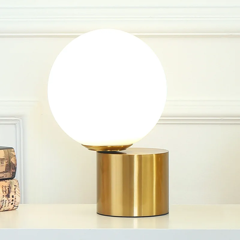 Настольная лампа в итальянском стиле дизайнерский простой светодиодный