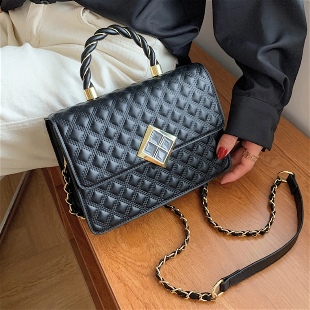 

In 2022, women's diamond chain flip bag, fashion brand bag design, handbag and Black Mobile Phone Wallet