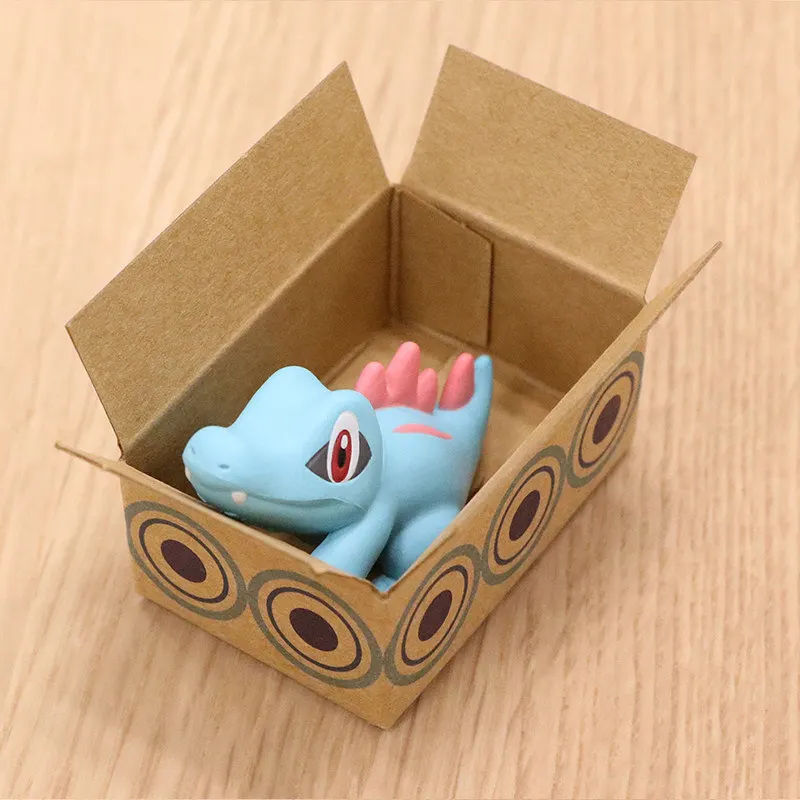 Фото Коллекционные мини-фигурки Takara Tomy Arts Pokemon Hide In Box: Eevee, Totodile, Gimmighoul, Minccino – милые украшения для рабочего стола №4