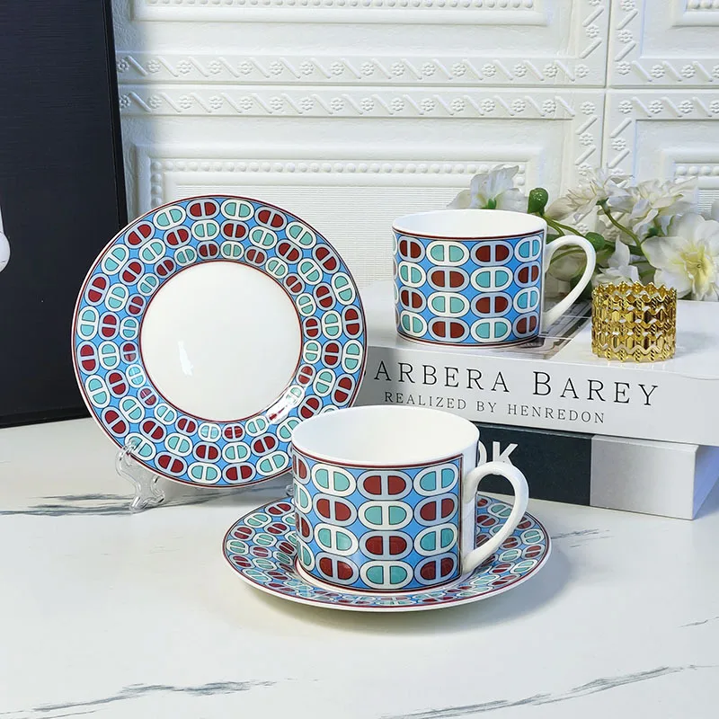 

European Style Top-grade Bone China Runway Coffee Cup Large Capacity Afternoon Tea Cup Coffee Cup and Saucer Set Ceramic Gift