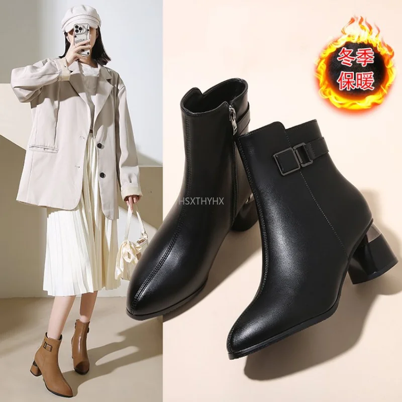 

Зимние плюшевые ботильоны для женщин зима 2022 Модные женские ботинки на танкетке на толстом каблуке из хлопка коричневые женские ботинки с о...