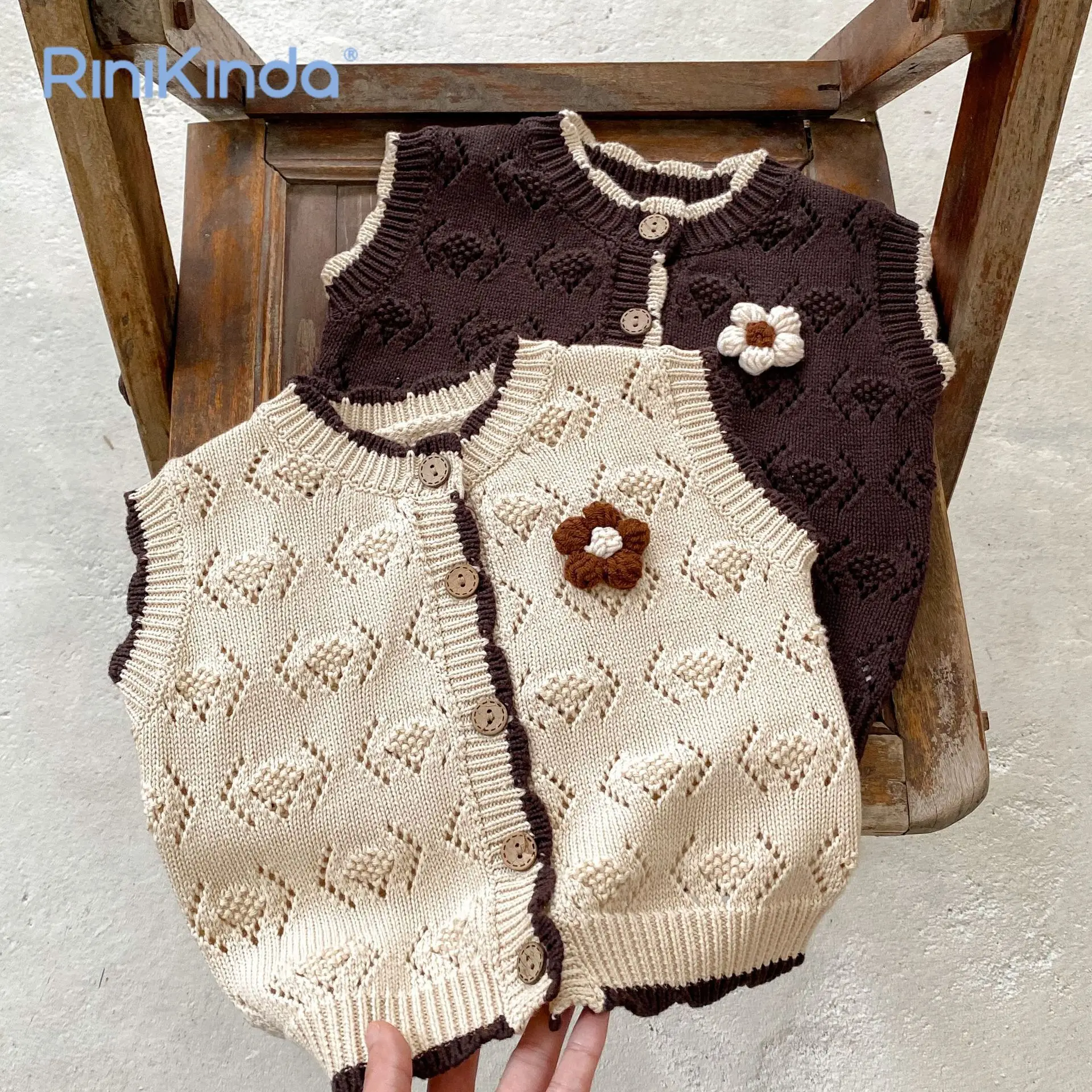 

Sweet Kids Coat Clothing 2023 New Children Vest Autumn Winter Sleeveless Knitting Floral Newborn Baby Vest for Girls