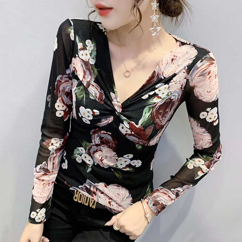 Женская футболка с длинным рукавом V-образным вырезом и принтом - купить по