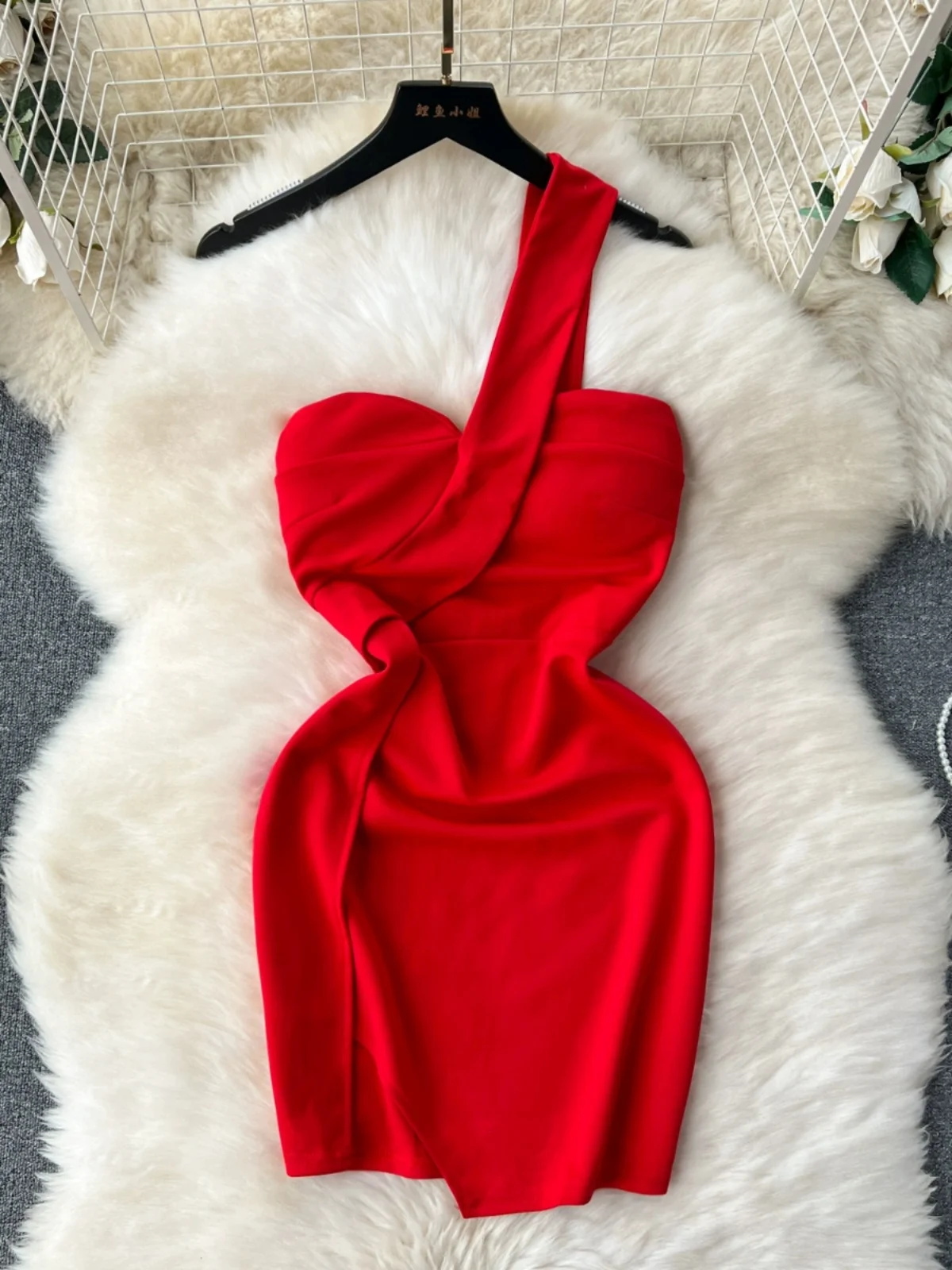 Foamlina 2024 женское летнее пикантное облегающее мини-платье на одно плечо с тонкими