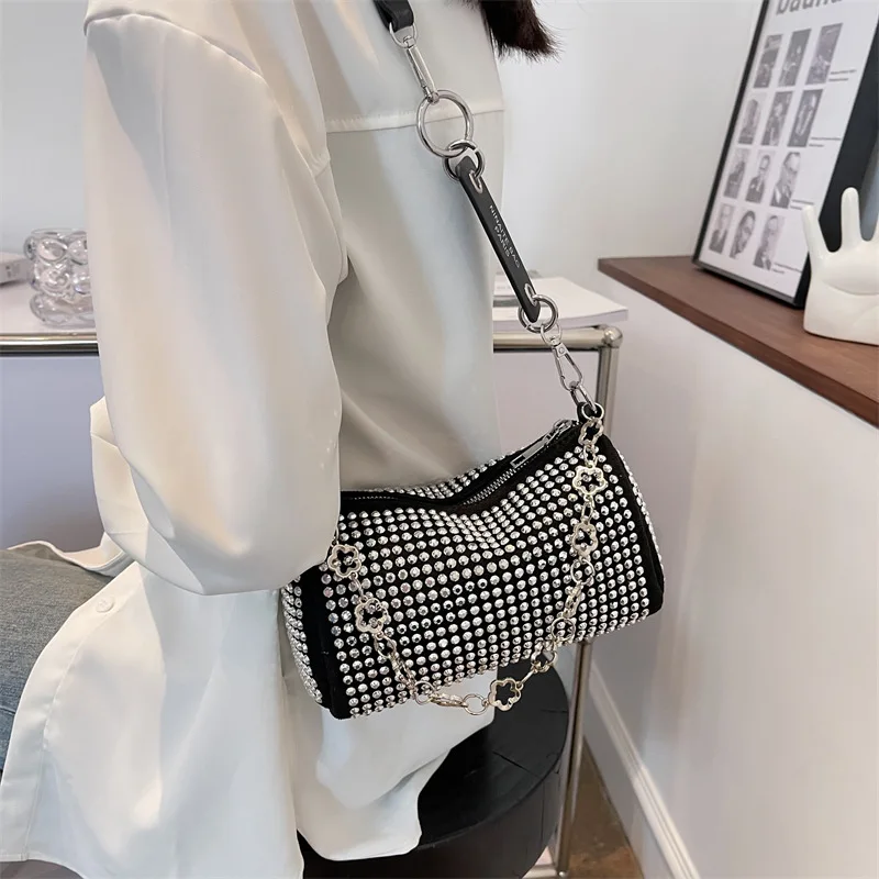 

2022 Trend Luxury Designer Diamond Inlaid Small Women Square Bag Female New Aw Chain Bag Portable Shoulder Small Bag Handbags
