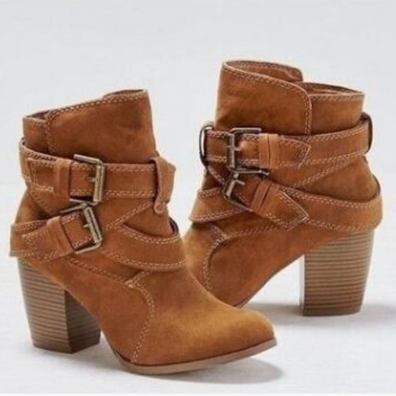 

Женские замшевые ботильоны на высоком каблуке, короткие ботинки с ремешком и пряжкой, Осенняя обувь на платформе и высоком каблуке, женские ботинки в стиле ретро, большой размер 43