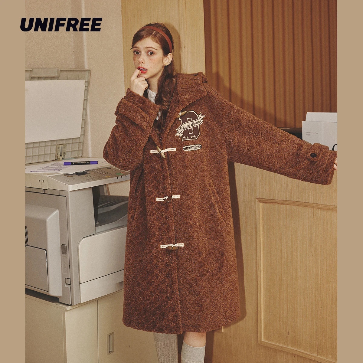 

UNIFREE Brown Lamb Fleece Overcoat Women Casual Preppy Style Long Coats Lady Retro Trench Hooded Long Jacket