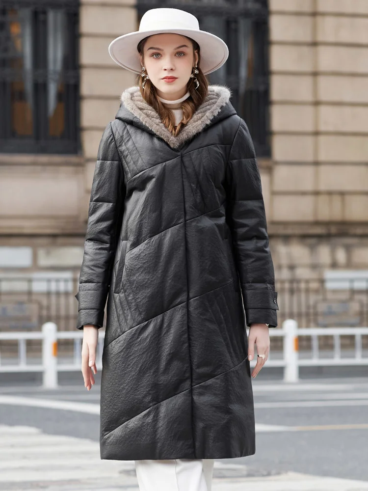 Женское пальто средней длины из натуральной овечьей кожи с норковым воротником и капюшоном
