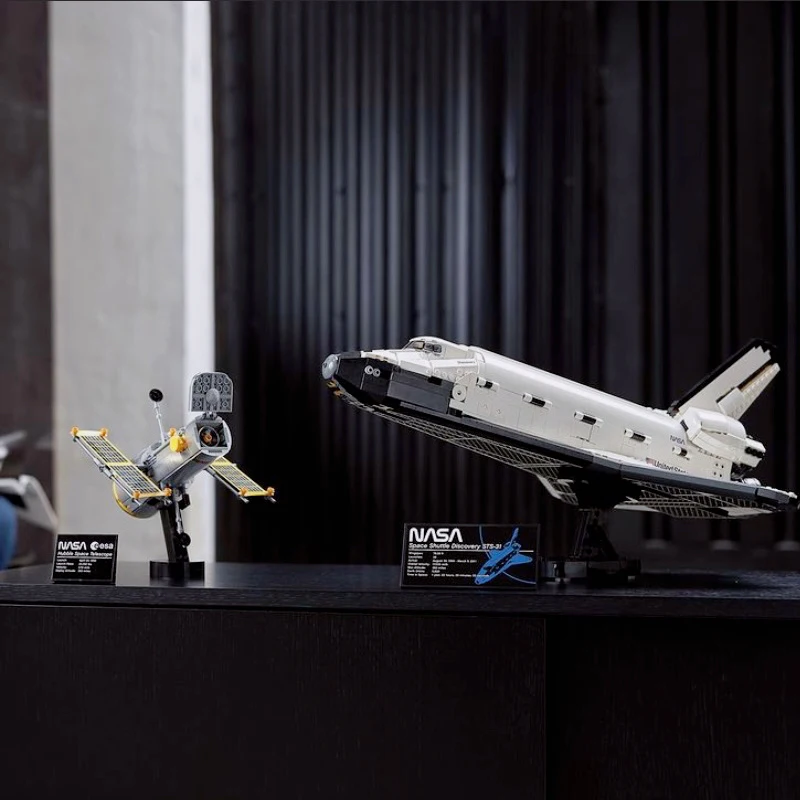 

IN STOCK 63001 New 2354 Pcs Space Shuttle Model Building Blocks Bricks Space Agency Creative Toys Kids Gifts Compatible 10283