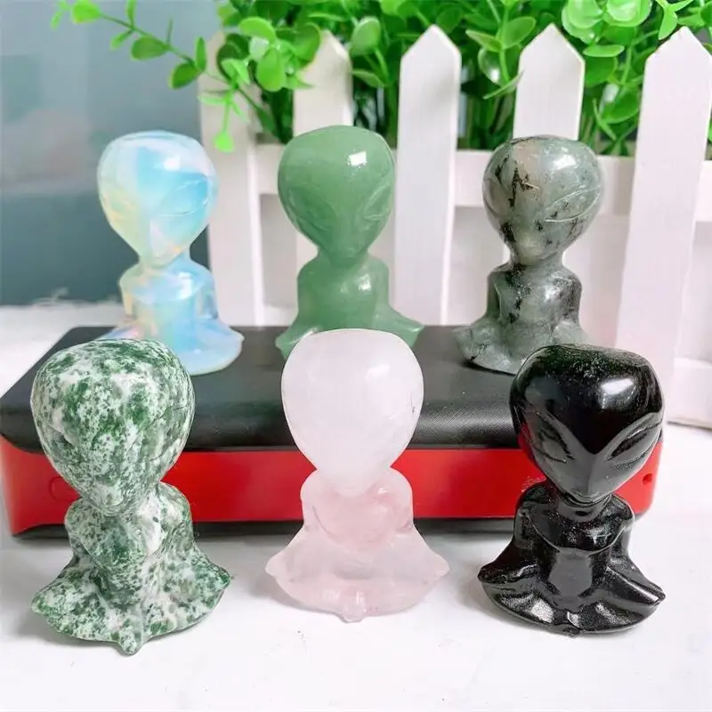 

Natural Stone Carved Alien Skull Statue Healing Crystal Decoration Gemstone Spiritual Collection Wicca Figurine 1pcs