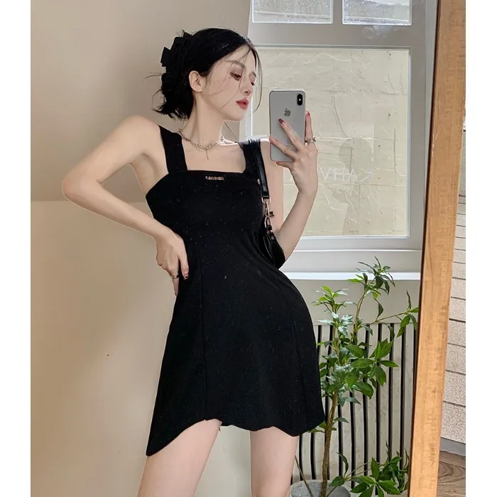 

Black suspender dress summer women's dress Royal sister light familiar style high sense cold chic beautiful stunning short skirt