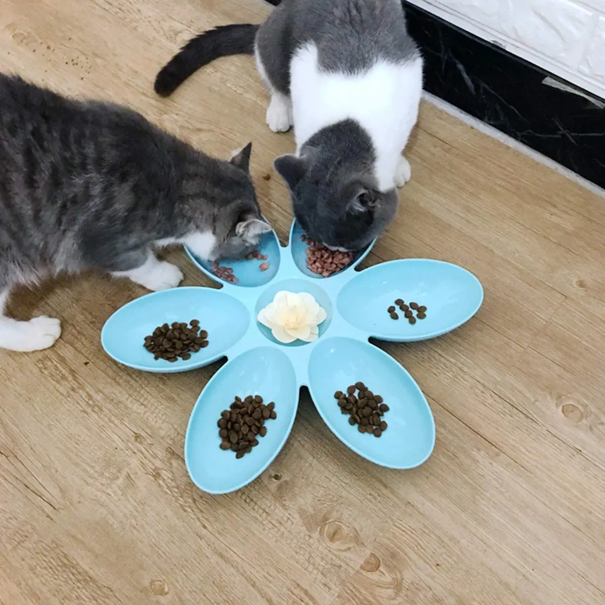 

Flower Shape Pet Bowl With 6 Connected Bowls For Small Dog Cat Water Dish Cat Feeding Bowls Puppy Cat Slow Down Eatting Feeder